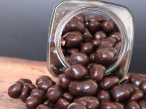 Mani pelado cubierto de chocolate